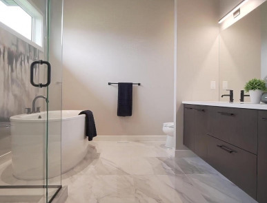 Czy w łazience muszą być płytki?